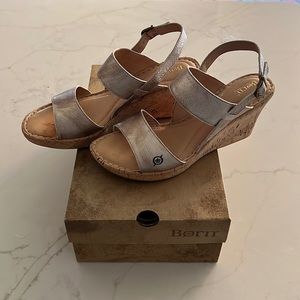 Metallic wedge just in time for summer !